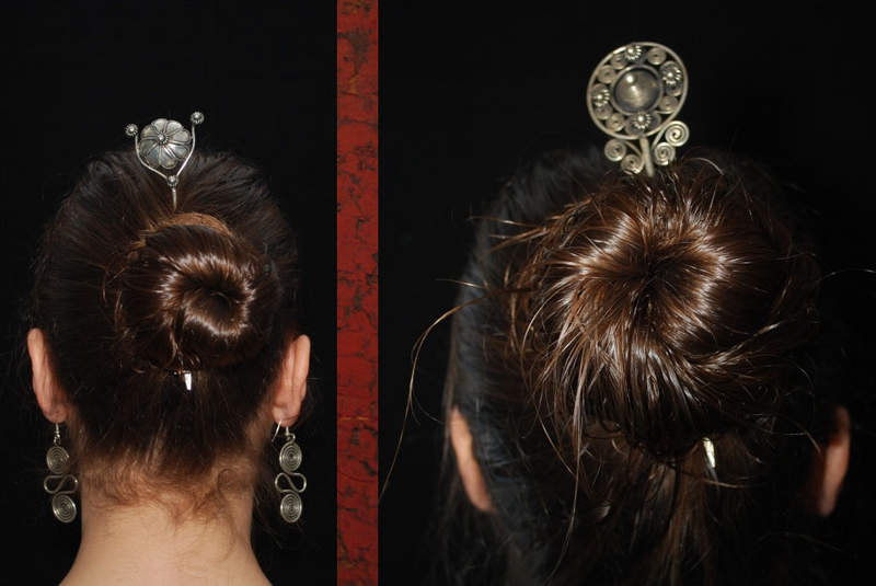 Cliquez sur la vignette pour agrandir et survolez la photo pour zoomer Chinese ethnic Triple Flowers hairpins Miao minority