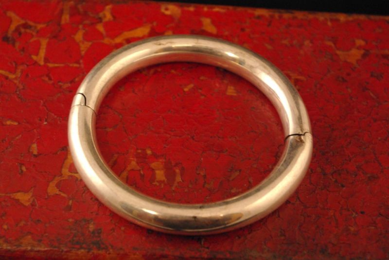 Cliquez sur la vignette pour agrandir et survolez la photo pour zoomer Bracelet ethnique Miao Cercle Simple