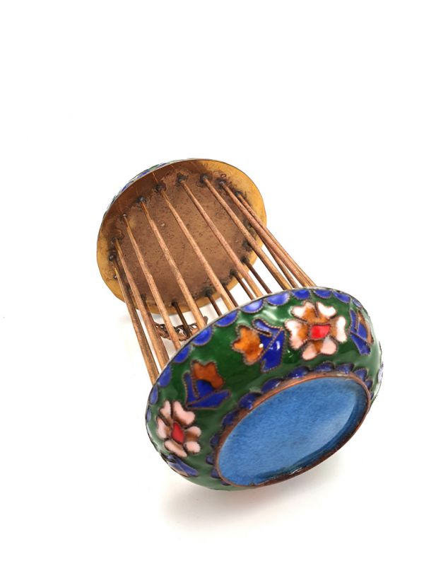 Cliquez sur la vignette pour agrandir et survolez la photo pour zoomer Cage à grillon Chinoise en Cloisonnée Photophore Verte