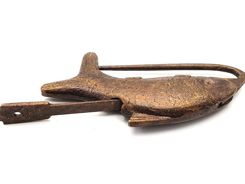 Cliquez sur la vignette pour agrandir et survolez la photo pour zoomer Cadenas Chinois en Laiton Grand Poisson