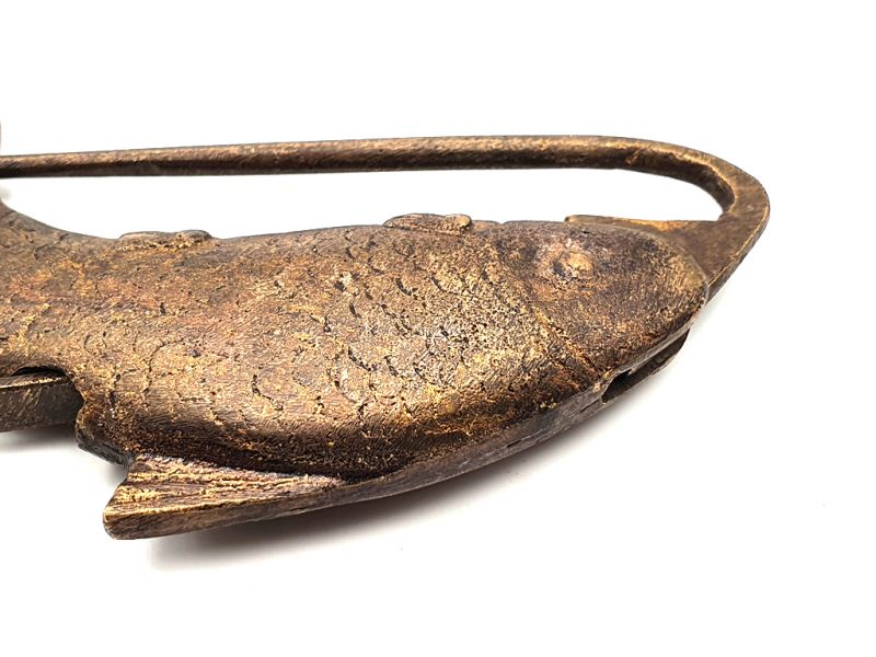 Cliquez sur la vignette pour agrandir et survolez la photo pour zoomer Cadenas Chinois en Laiton Grand Poisson