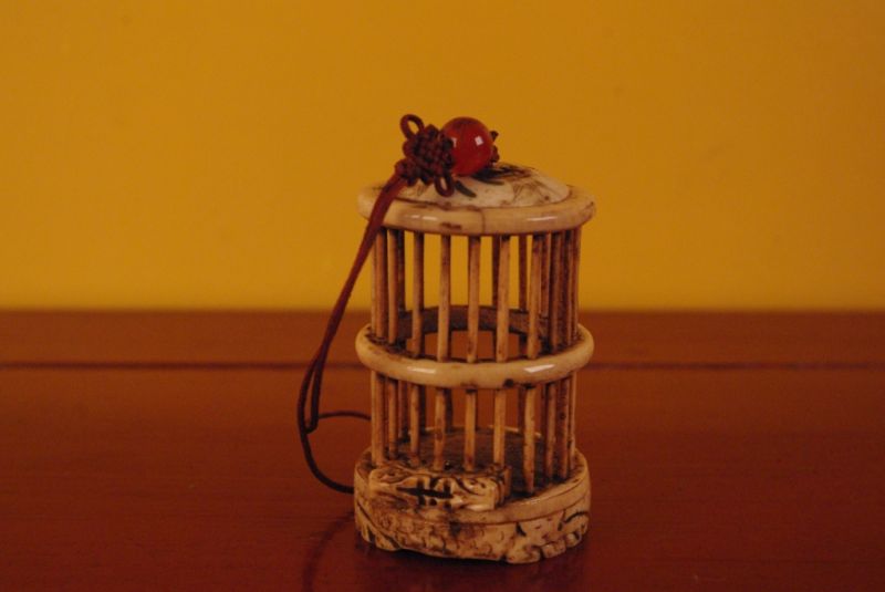 Petite cage chinoise ronde en Os Papillon