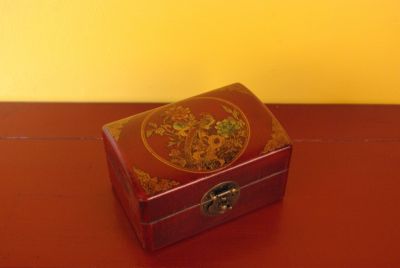 Petite Boite Chinoise en Bois rouge