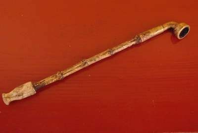 Small Chinese wooden tobacco pipe