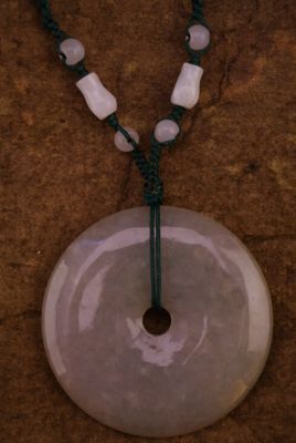 Collier avec pendentif en Jade Disque Bi Blanc