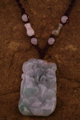 Collier Chinois et son pendentif en Jade Poisson