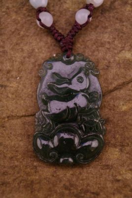 Collier Chinois et son pendentif en Jade Lapin