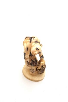 Netsuke Japonais en Os de buffle