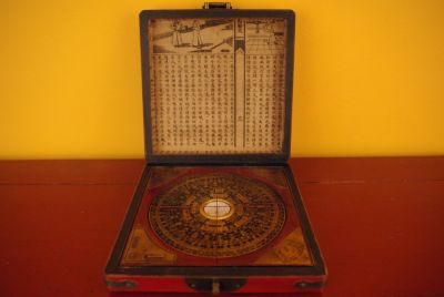 Boussoles Feng Shui et boites chinoises