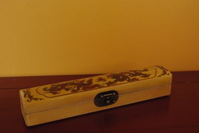 Longue boite en Bois Jaune
