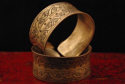 Bracelet gravé motifs chinois