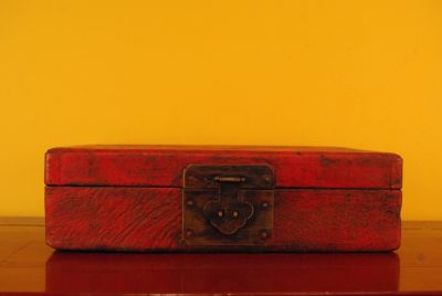 Ancien Coffre rouge de Chine