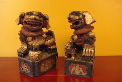 Paire de Chien Fo en Bois