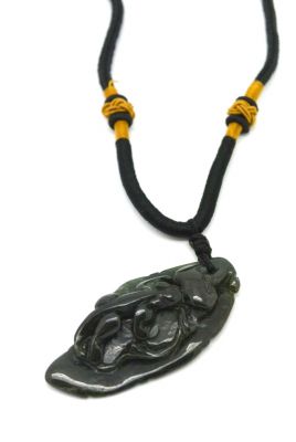 Pendentif Lezard sur Feuille en Jade