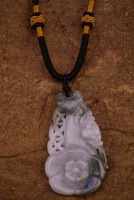 Pendentif Fleur de Jade
