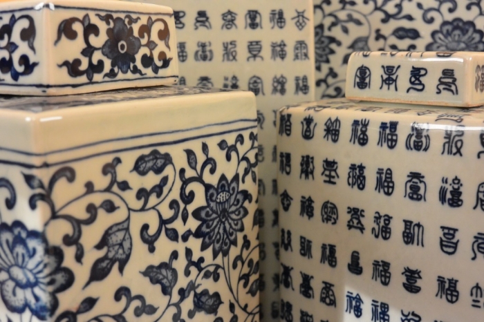 La différence entre les vases (porcelaine) Ming et Qing