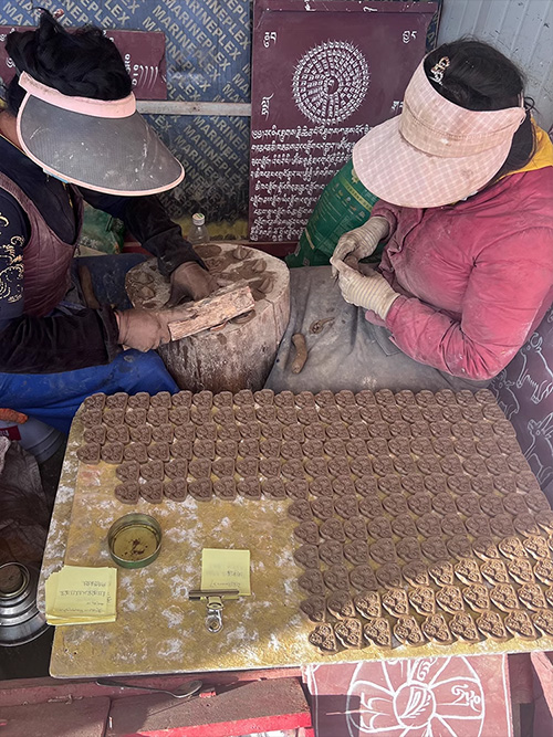 Tsatsa fabrication tibet