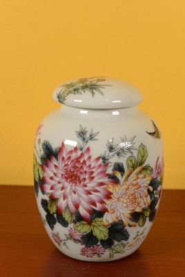 Petite potiche chinoise en Porcelaine colorée - Fleurs