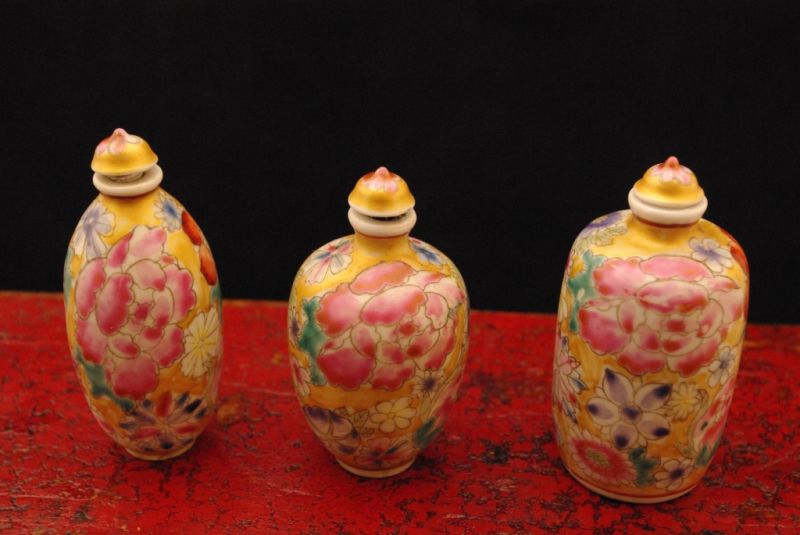 3 Bunte Blumen Schnupftabakflasche 4