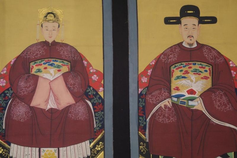 Ahnenpaare und Kaiser Chinesische Malerei Bordeauxrot 2