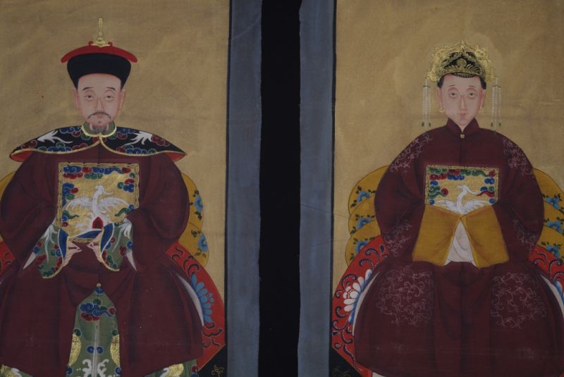 Ahnenpaare und Kaiser Chinesische Malerei Bordeauxrot 2