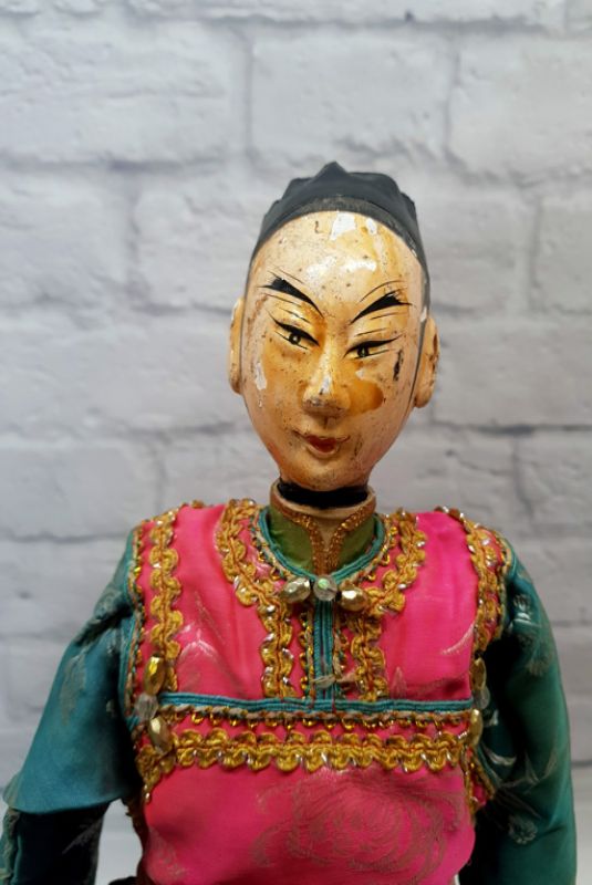 Alte chinesische Puppe 2
