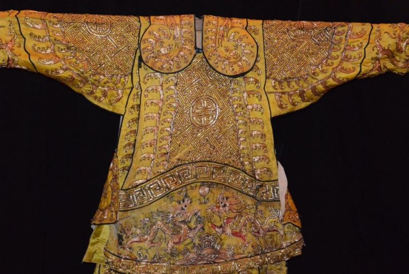 Alte chinesische Theater-Kostüm Gelb und Gold 3