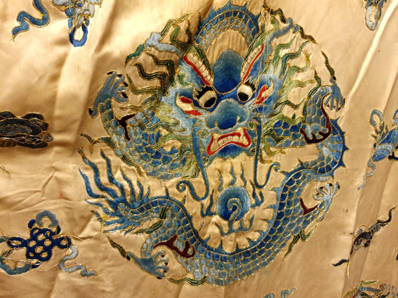 Alte chinesische Theater-Kostüm - Hellbraun / Drachen 3