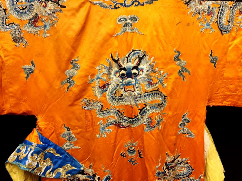 Alte chinesische Theater-KostümOrange / Drache 4