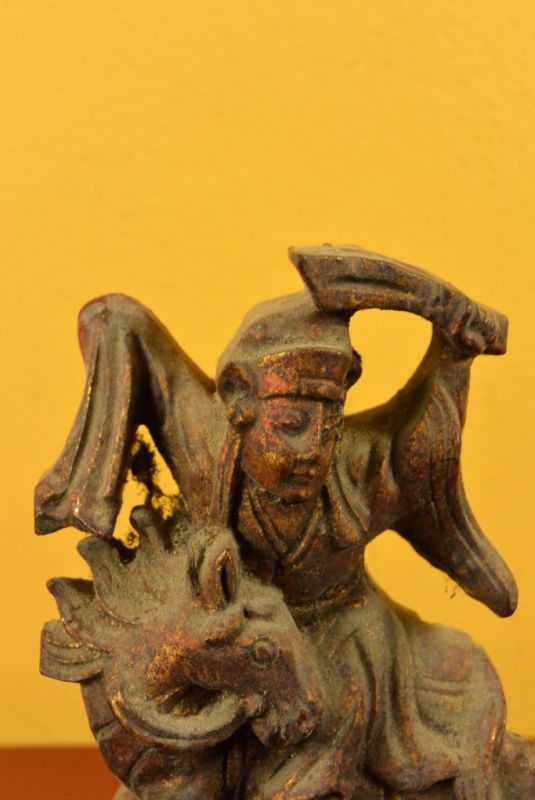 Alte Holzschnitzereien Qing-Ära Krieger2
