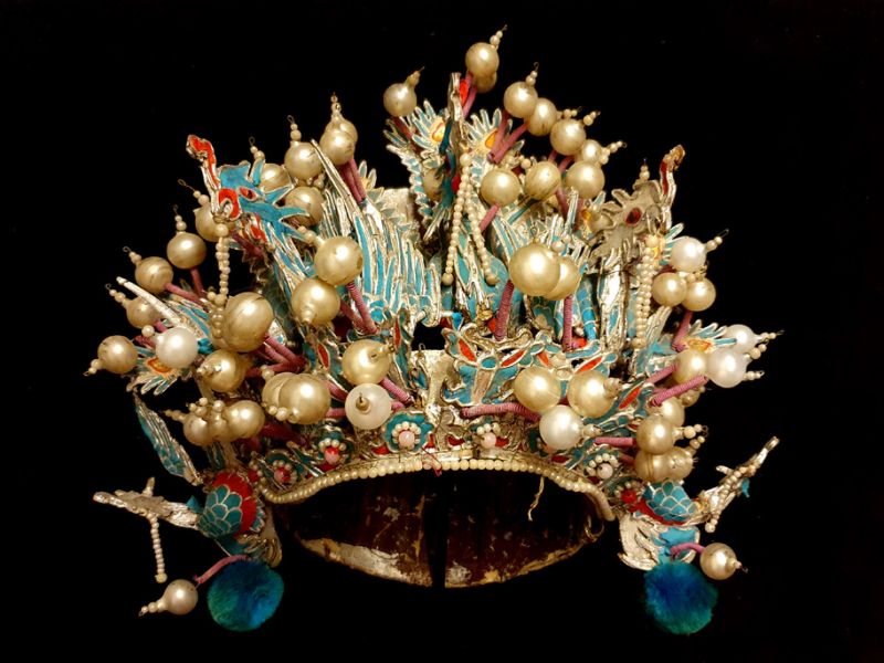 Alter chinesischer Theatre Kappe Der Phönix mit Glasperlen 2