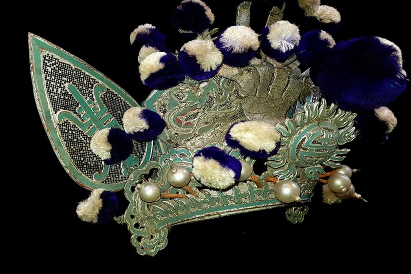 Alter chinesischer Theatre Kappe Der silberne Krieger 2
