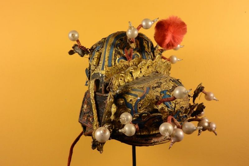 Alter chinesischer Theatre Kappe Goldene 4