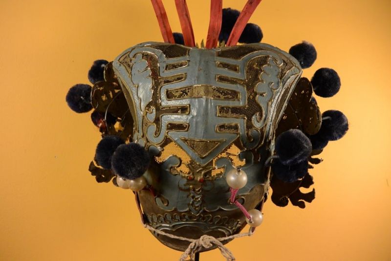 Alter chinesischer Theatre Kappe - Rote und schwarze Schleife 5
