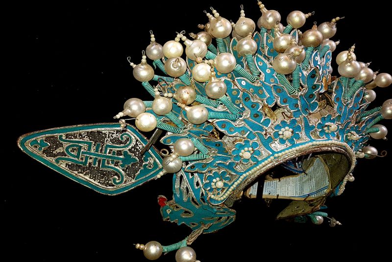 Alter chinesischer Theatre Kappe Schmetterlinge - Perlen 2