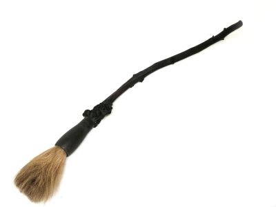 Alter Dekorativer Pinsel aus geschnitztem Kirschholz - 70cm