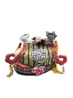 Alter ethnischer Kopfschmuck der Miao-Minderheit - Kinder - Das kleine Haus