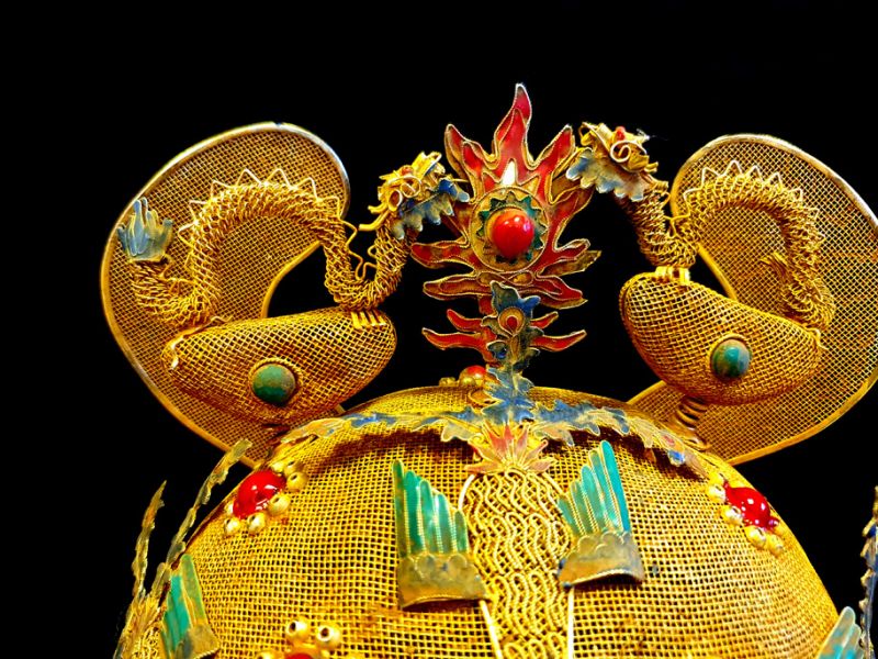 Alter goldener Theatre Kappe - Kaiser und Kaiserin - Der Vogel und der Drache - Junge Kaiserin 4