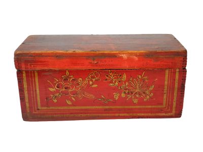 Ancien Coffre Chinois en bois - Fleurs et papillon