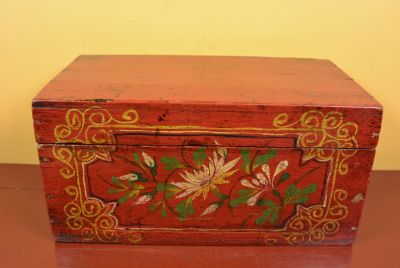 Ancien Coffre Chinois Fleurs blanches Ancien Coffre Chinois Fleurs blanches