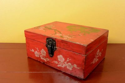 Ancien Coffre Chinois Fleurs et cerisier Ancien Coffre Chinois Fleurs et cerisier