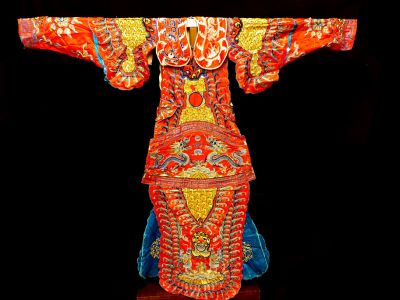 Ancien Costume de Théâtre Chinois Rouge et dorée Ancien Costume de Théâtre Chinois Rouge et dorée