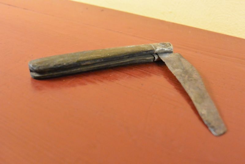 Ancien Couteau de poche Chinois 4