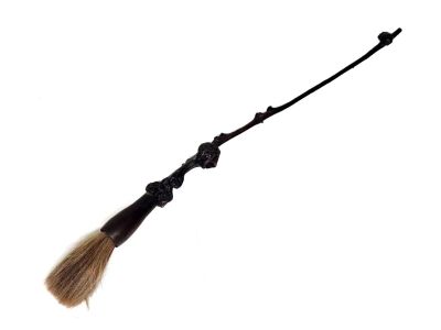 Ancien pinceau décoratif en bois de cerisier sculpté - 73cm