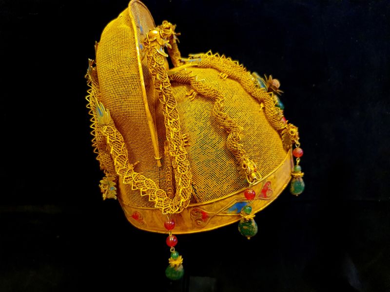 Ancienne Coiffe de théâtre dorée - Empereur et impératrice - Dynastie Qing 2