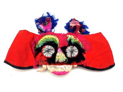 Ancienne Coiffe Ethnique de Bébé - Tête de tigre - Rouge Ancienne Coiffe Ethnique de Bébé - Tête de tigre - Rouge