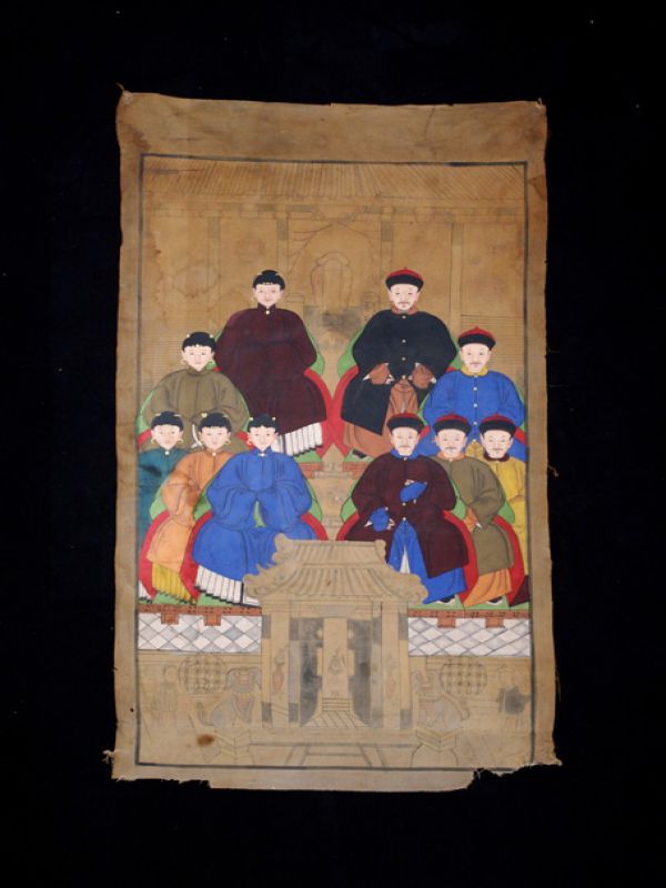 Ancienne Peinture d'ancêtres Chinois sur toile - Famille de dignitaire chinois 2