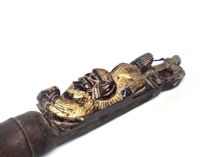 Ancient Carved Foo Dog Brush – Imperial Guardian Symbol of the Qing Dynasty 3