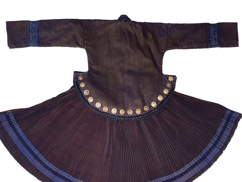 Ancient Chinese Costume of the Miao Ethnic Minority 4