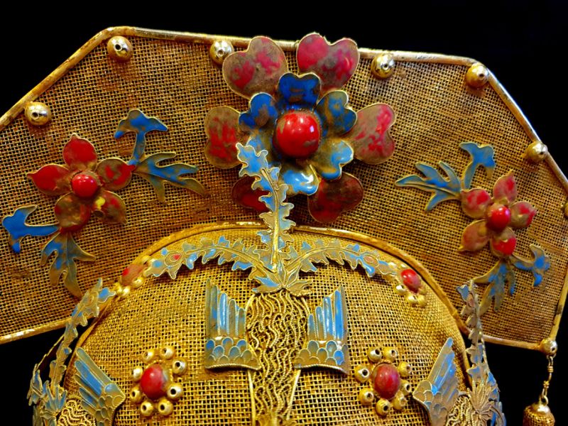 Ancient golden Chinese Theatre Hat - Emperor and Empress 2